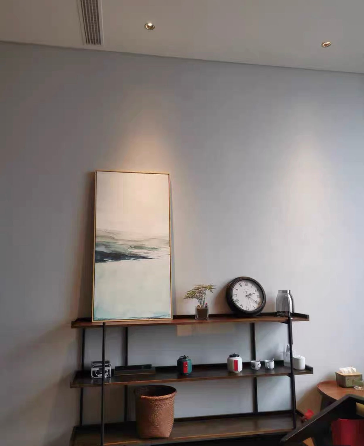 GEMMA Industrial Solid Wood Display Shelf
