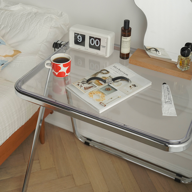 Carolyn Minimalist Folding Table Desk