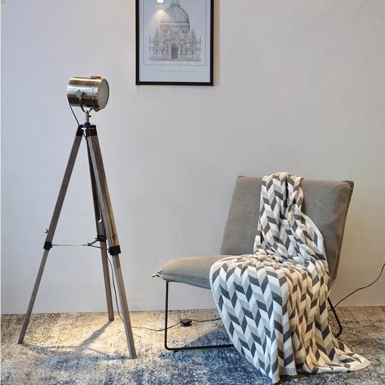 RYLEE Vintage Tripod Floor Lamp