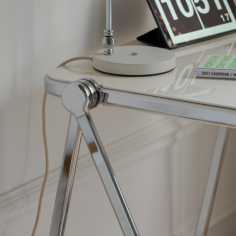 Carolyn Minimalist Folding Table Desk