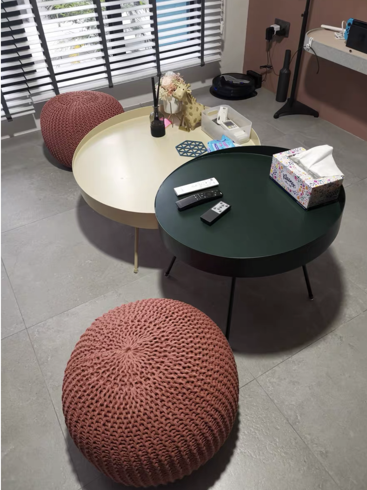 LEON Pop Art Saucer Side Table